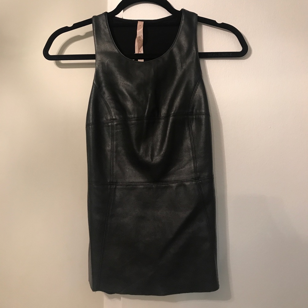 Bailey 44 stretch leather tank